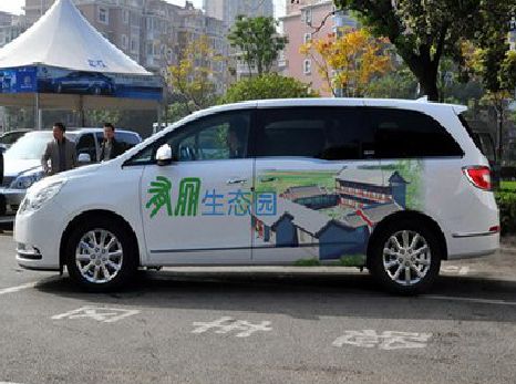 盐亭户外车贴喷绘如何保持效果?